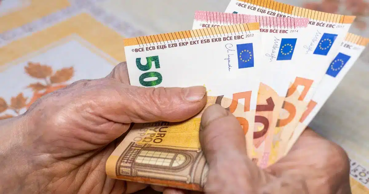 « j’ai touché le rsa toute ma vie sans jamais travailler, voici le montant de ma retraite »